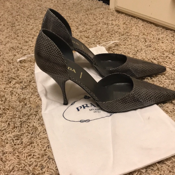 Heels - Picture 2 of 7